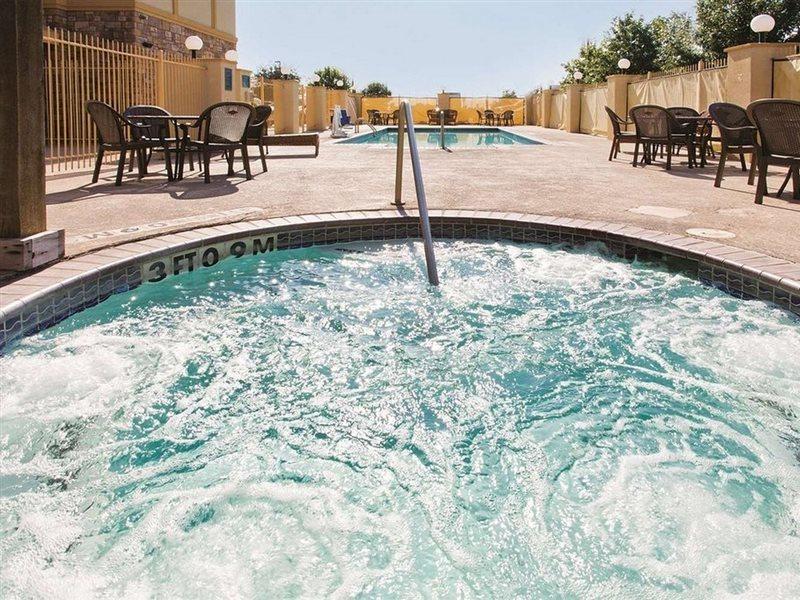 La Quinta Inn And Suites By Wyndham - Schertz Exteriör bild